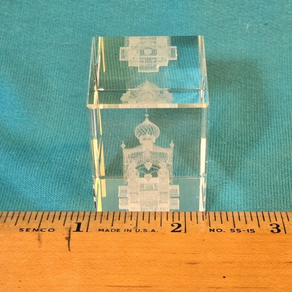 Vintage Swarovski Paperweight Etched Glass Heavy Onion Dome Ornate Building EUC